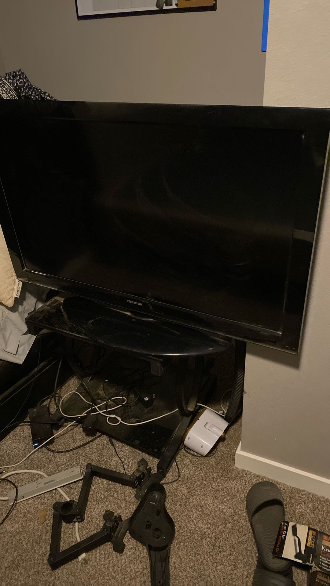 Table And Tv 