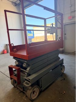 Scissor lift
