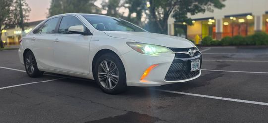 2016 Toyota Camry Hybrid