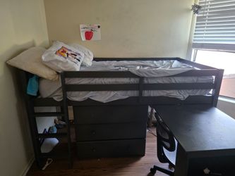 Twin bunkbed with drawer and desk