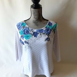 Karen Scott women's blue/white floral long-sleeve top size M