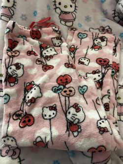 Hello Kitty valentine pink pjs 