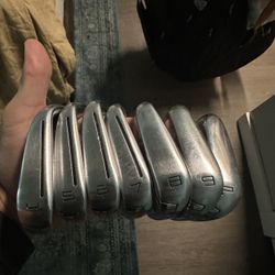 Left Handed Taylormade 2019 P790/Wedges/Bag