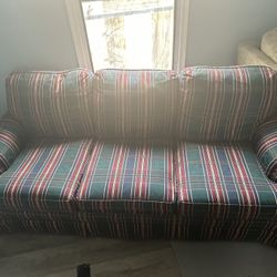 Good condition plaid couch 