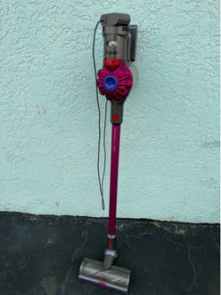 Dyson V7 Motorhead Cordless Vacuum w/ Charger