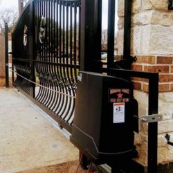 Gates and fences, portones y cercas.