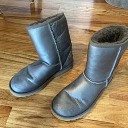 UGG Classic Short Metallic Silver Size 6