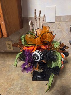 Hollween Decor 20"tall