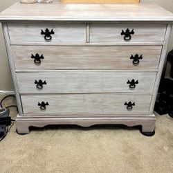 Medium Dresser. 