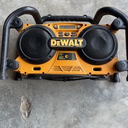 Dewalt Radio DC011