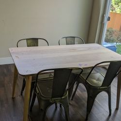 Dining Table + 4 Chairs