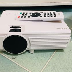 Projector W/Remote 