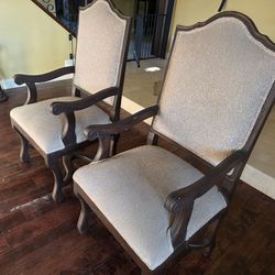 Accent chairs