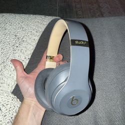Beats Studio 3- Used but great condition 