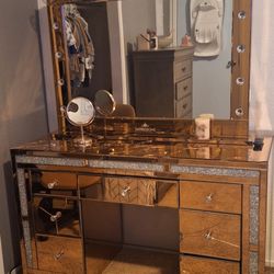 Impression Vanity