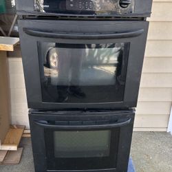 Oven Used In Older Condition