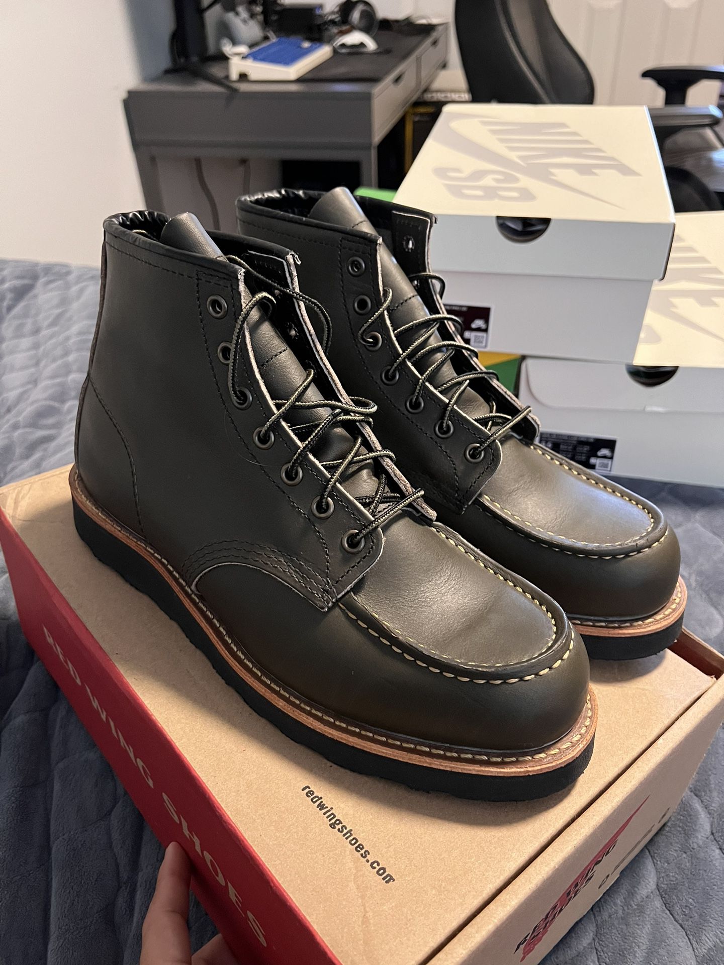 Red wing Heritage Alpine Moc Toe Size 9