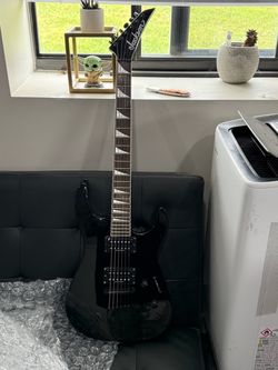 Jackson SLXT Soloist W/ foam core case