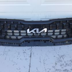 2023-2024-2025 KIA TELLURIDE FRONT GRILLE  WITH  NO CAMERA OEM USED