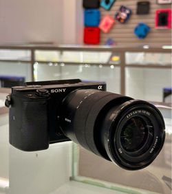 Sony Alpha 6400