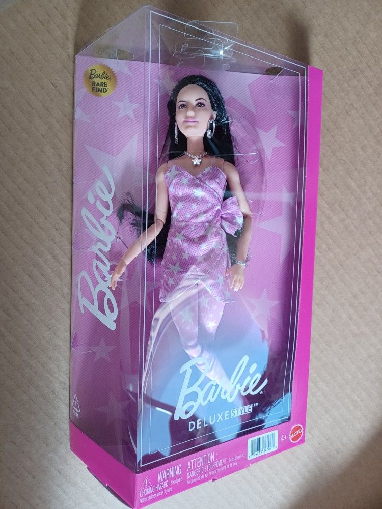 Barbie Deluxe Style #11 Raquelle Rare Find Chase Doll Wave 3
New