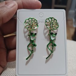 Frog 🐸 Dangling Earrings 