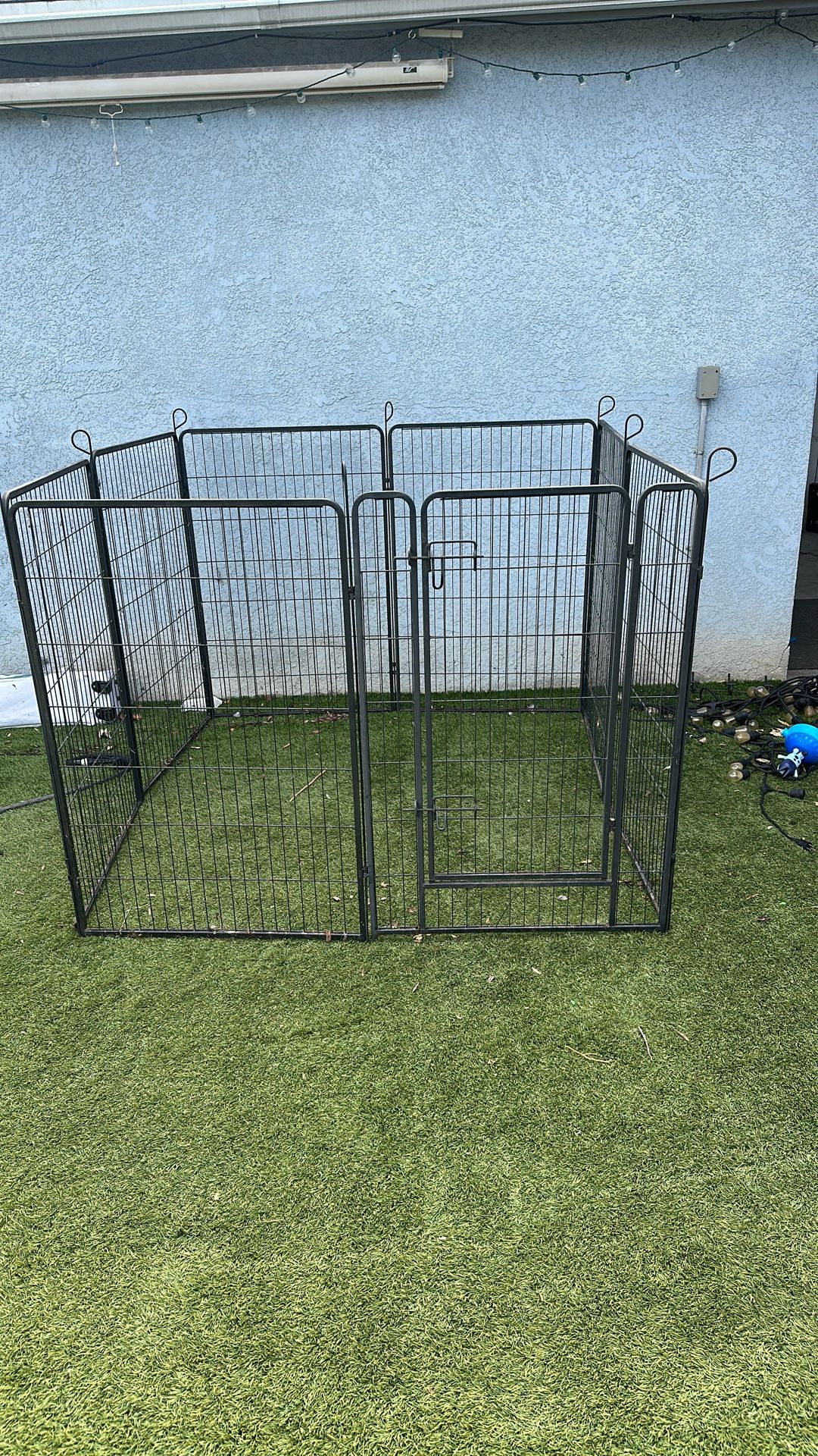 Dog Crate Adjustable Shape