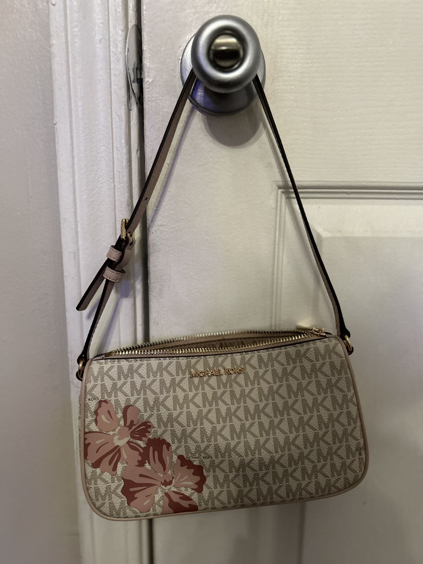 MK shoulder Bag ☺️🌺