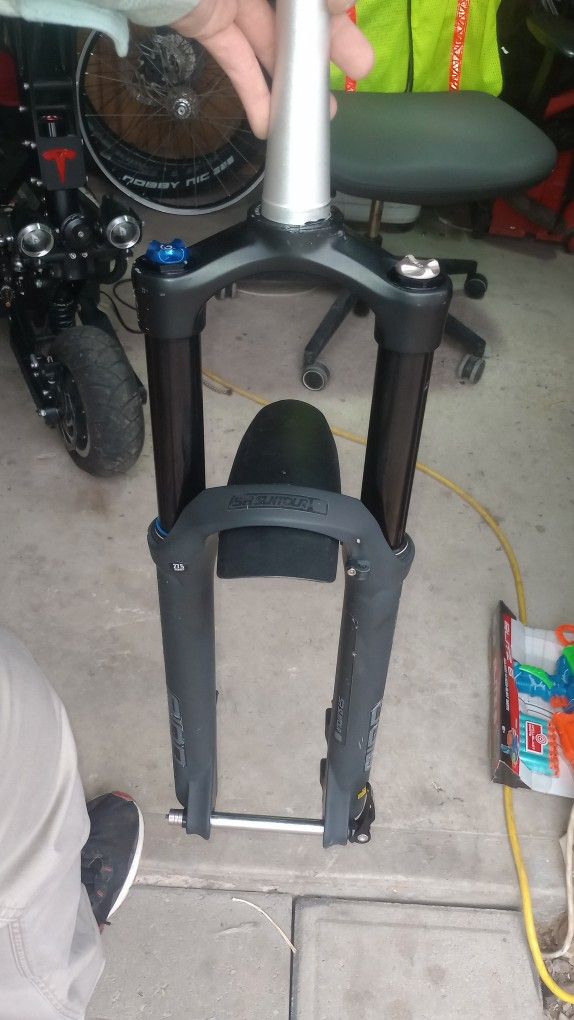 Suntour AION Air Suspension Forks (27.5) Boost