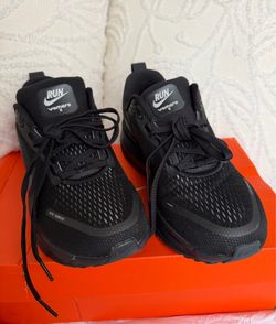 Black Nike women 7.5 Shoes