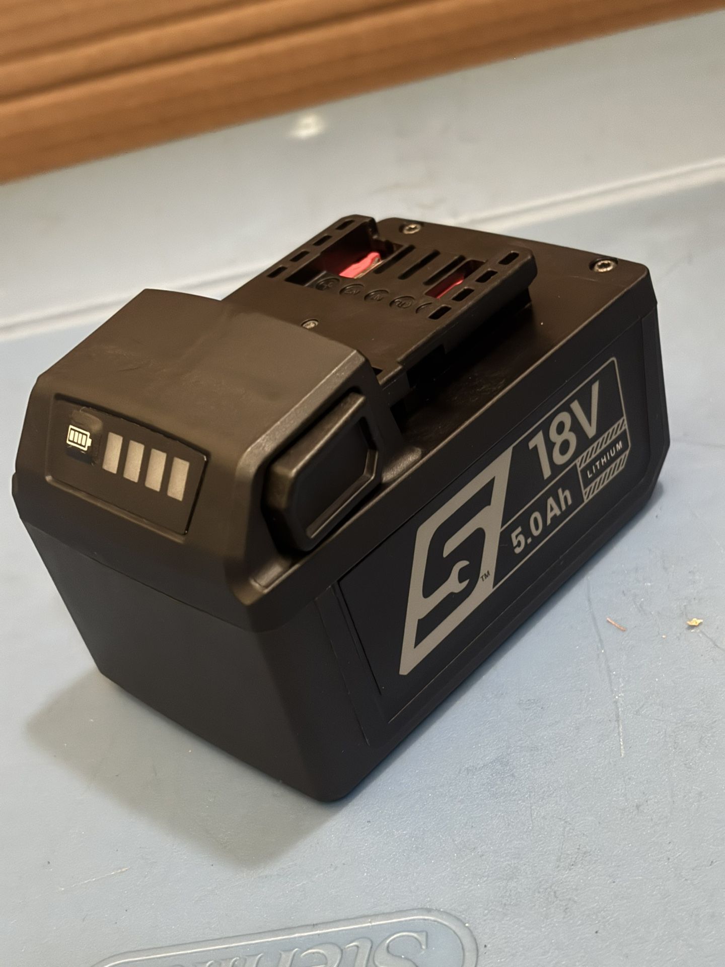 Snap-on Tools 18 V 5 Ah MonsterLithium Battery with Dual Side Latches