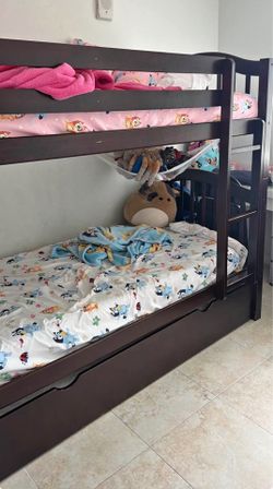 Bunk bed