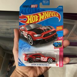 Hot Wheels Custom 2018 Ford Mustang Gt