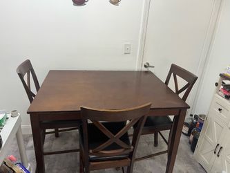 FREE dining table with 3 chairs PICKUP ASAP