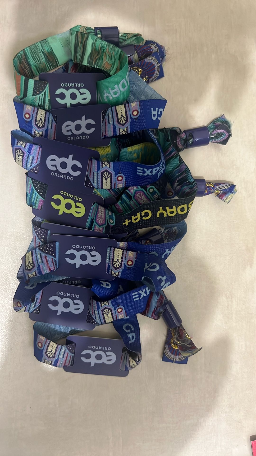 SUNDAY WRISTBAND FOR SALE!