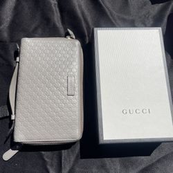 Authentic Gucci Wallet 