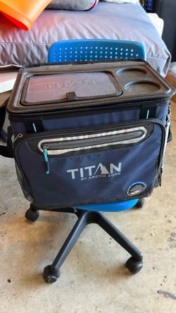 Titan lunch box