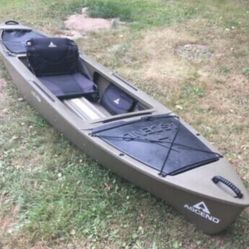 3 Kayaks ASCEND H12 with Paddles