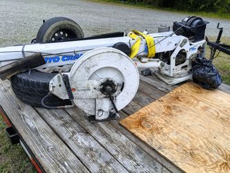 Grease wheel with hose
