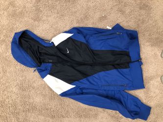 Men’s Nike Large rain jacket size LARGE