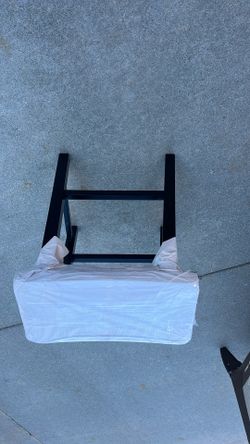 Wide Seat Bar Stools