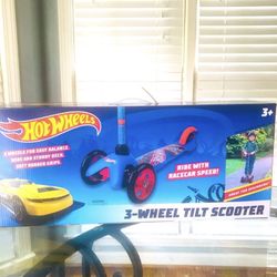 New Sakar Hot Wheels 3 Wheel Tilt Scooter Ride