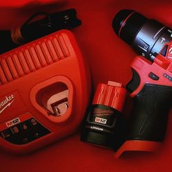 Milwaukee M12 FUEL Hammer Drill Driver 3404-20 + 2.0 Battery + Charger + Bag 