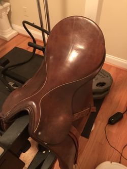 Beautiful Hannover Saddle Approx 16.5in