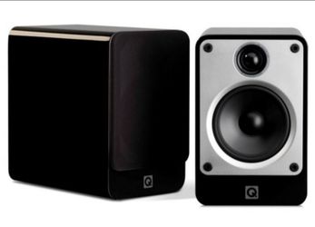 Award Winning Q Accustics Concept 20 Bookshelf Speakers.