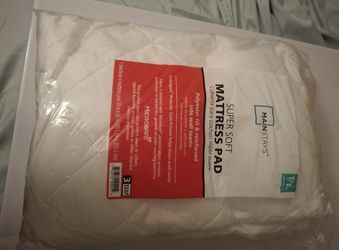 Twin Size Matress Pad Never Opened