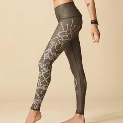 TEEKI Khaki Green Aztec Seven Crowns Hot Pant Athletic Workout Leggings NEW
