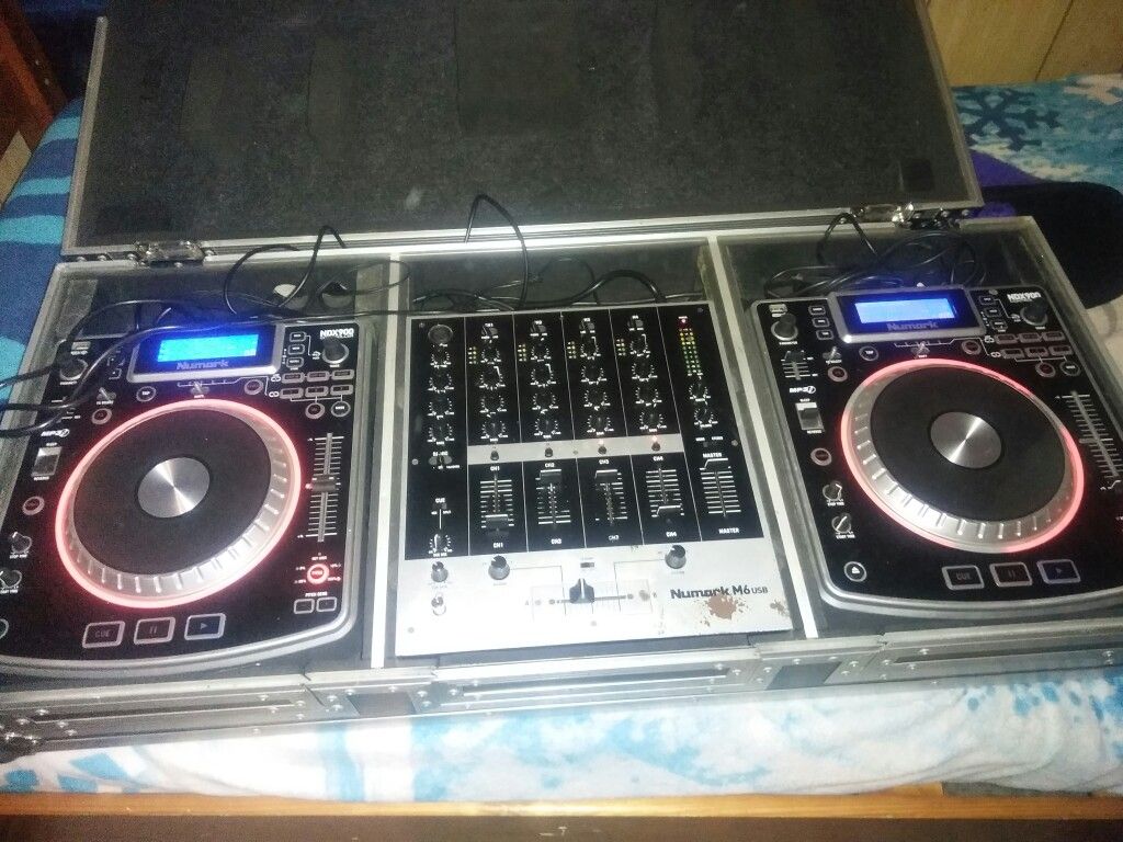 Dj equipment. Equipo de dj !!