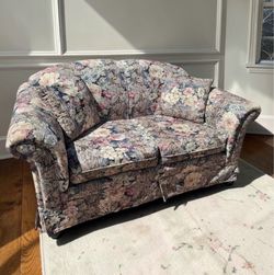 Vintage Floral Upholstered Loveseat with Throw Pillow