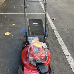 BRAND NEW 🔥 Toro 22" Recycler Smart Stow Gas Self-propelled Lawn Mower #21445
